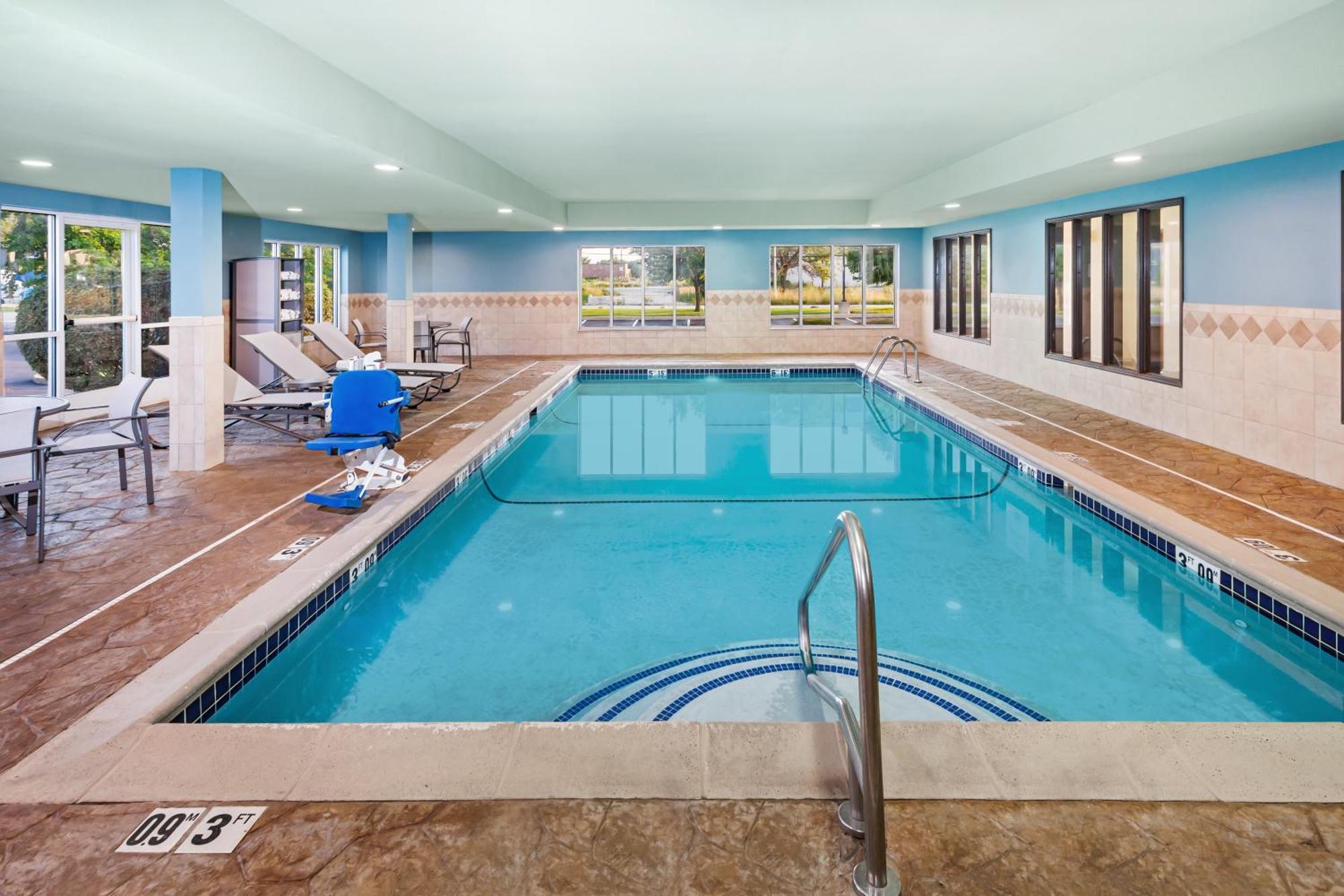 Holiday Inn Express Hotel & Suites Chicago South Lansing By Ihg Exteriér fotografie
